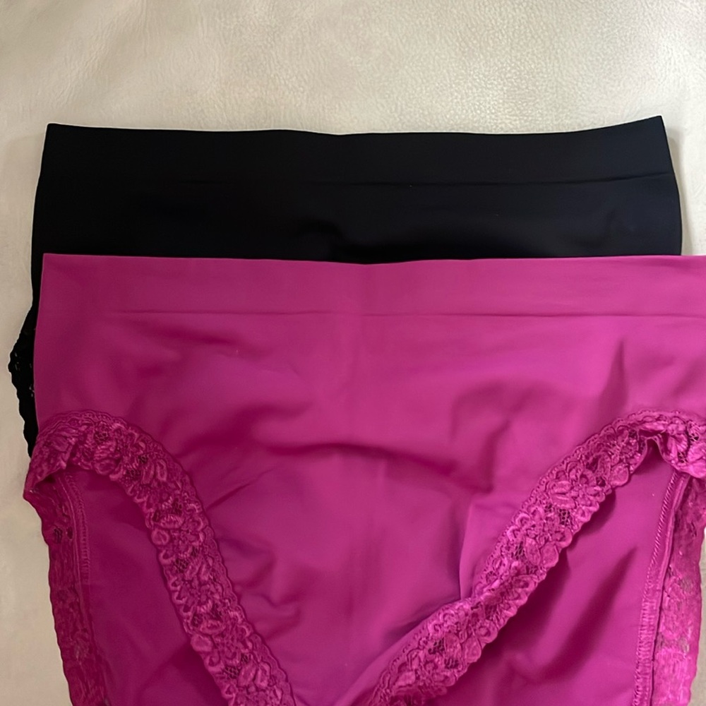 2 piece NEW WITHOUT TAGS Cacique size 14/16 seamless undergarments